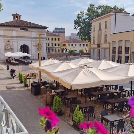 Elegante Alloggio In Casa Storica-Borgo Portello Padova Eksteriør billede
